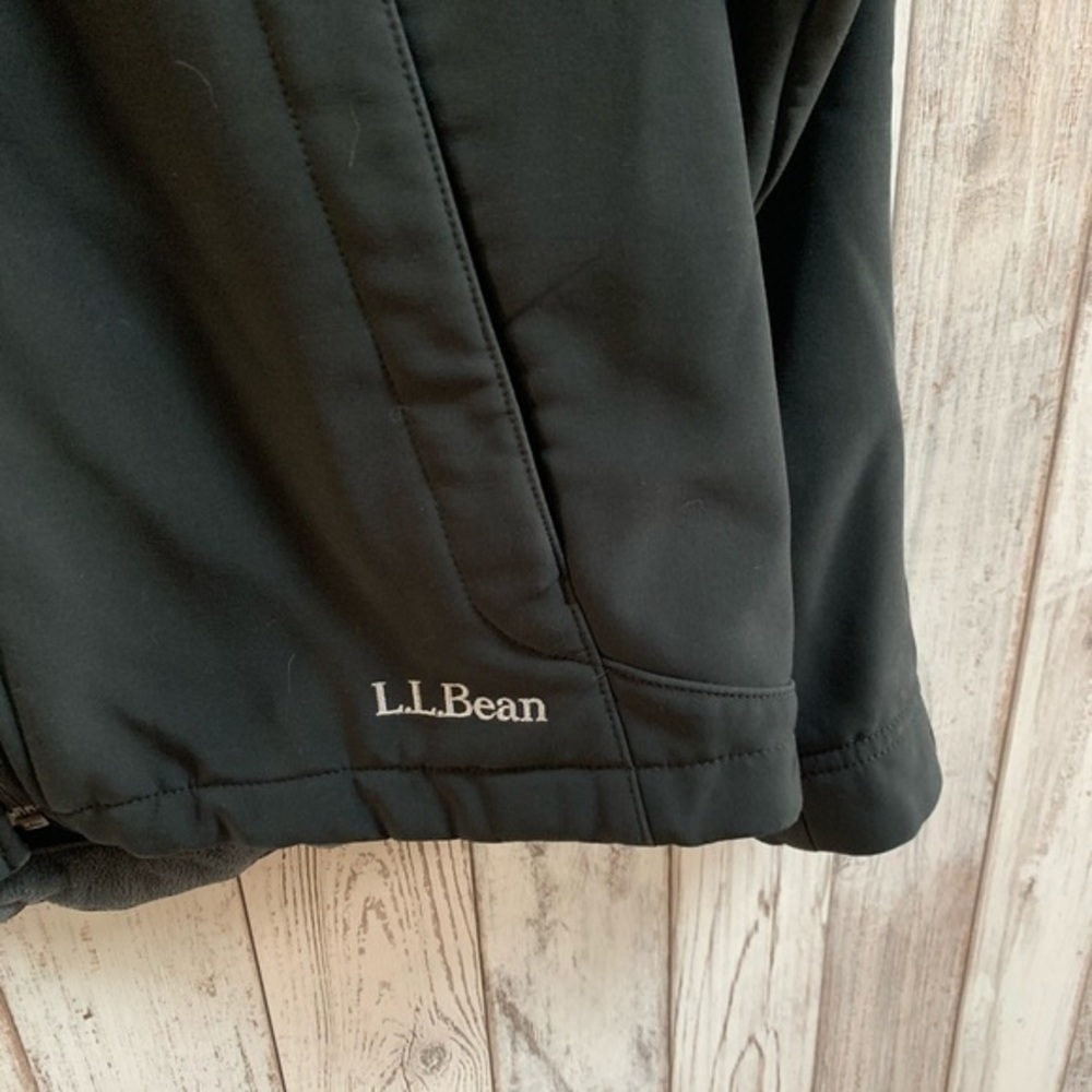 Llbean Black Jacket Size Medium - image 2